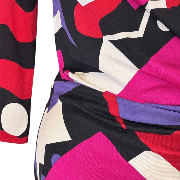 DIANE VON FURSTENBERG Women's Size 4 Silk Abstract Mini Dress Boat Neck Red Pink - Picture 4 of 10